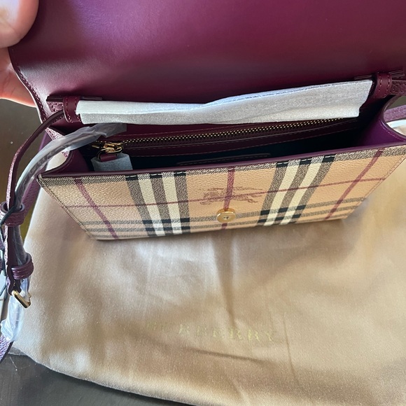 NWT!!! BRAND NEW BURBERRY CROSSBODY - Picture 3 of 6